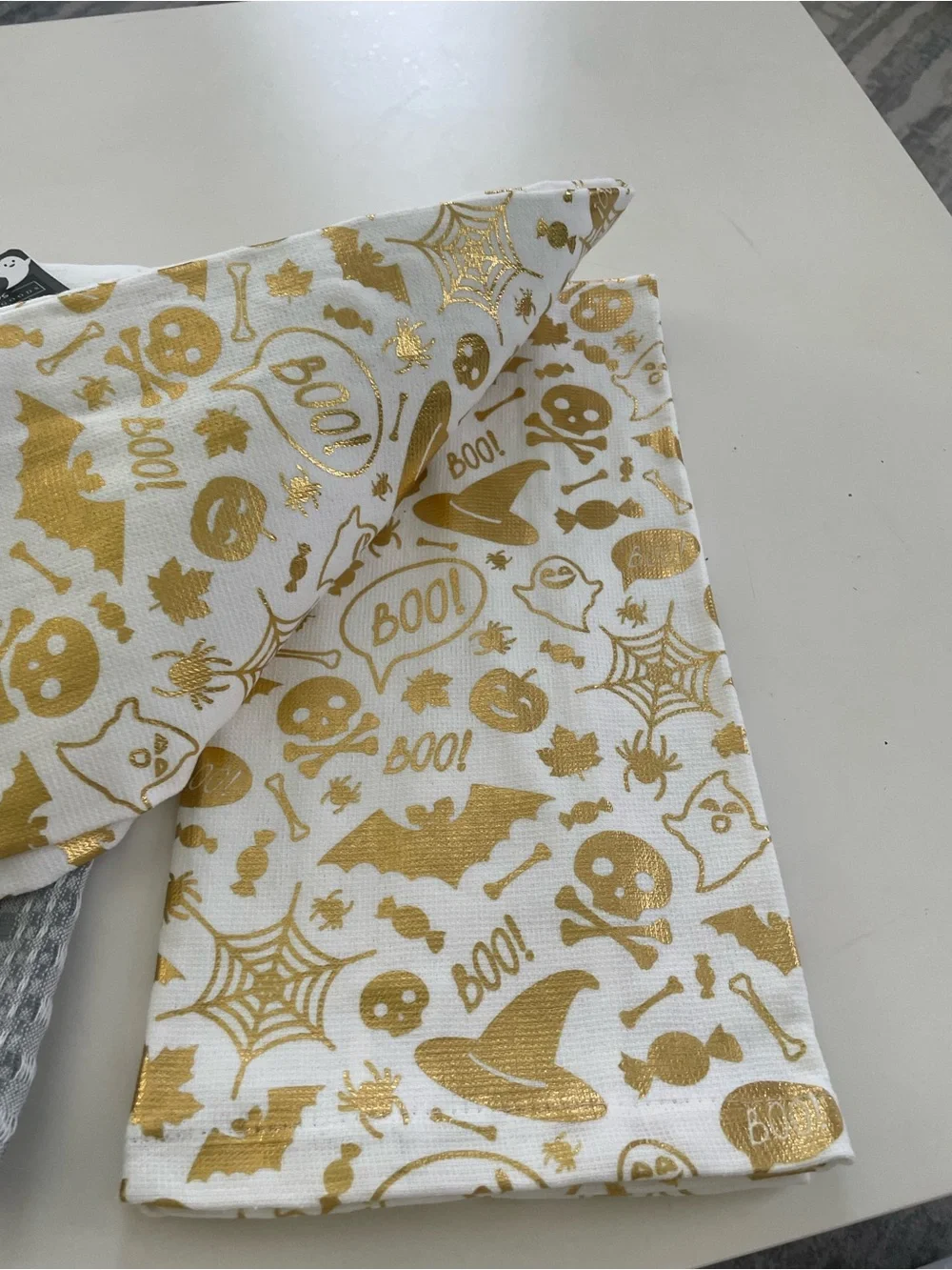 2-Pack Cotton Embroidered BOO Ghost Towels White/Gold